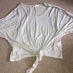 T shirt / crop top